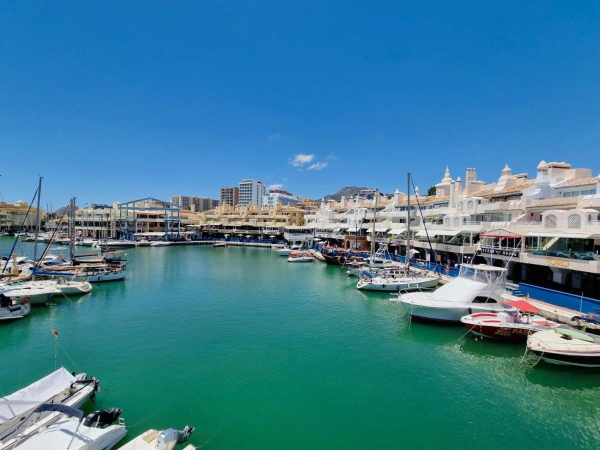 Апартаменты G&G Isla Marina Puerto Бенальмадена Экстерьер фото